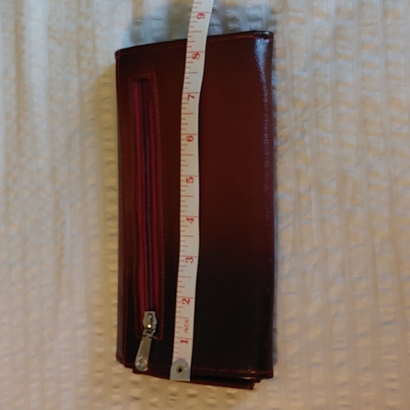 Large two toned Brown & Burgundy Crocodile Logo Wallet - Picture 9 of 10